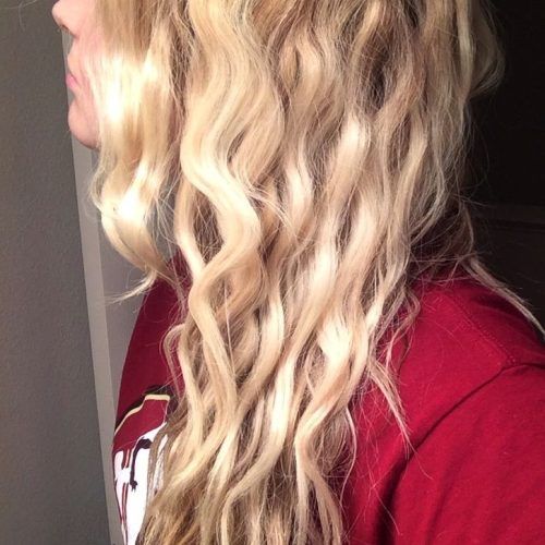 Blonde Ponytail Hairstyles With Beach Waves (Photo 19 of 20)