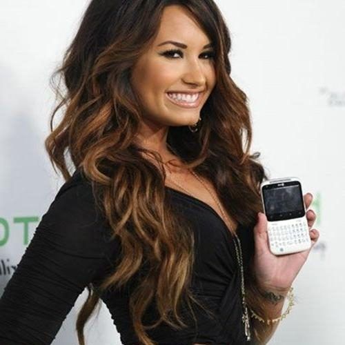 Demi Lovato Long Hairstyles (Photo 8 of 15)
