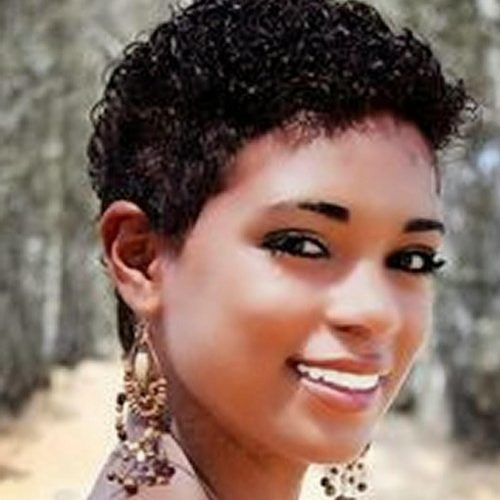 Medium Haircuts For African American Women With Round Faces (Photo 16 of 20)