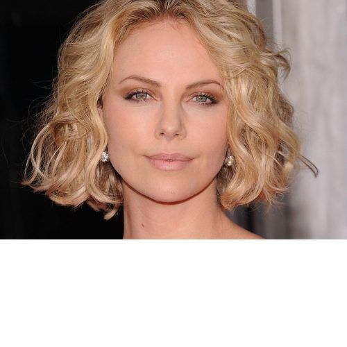 Side-Parted Messy Bob Hairstyles For Wavy Hair (Photo 7 of 20)