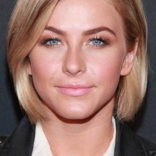 Sleek And Simple Bob Hairstyles (Photo 2 of 15)