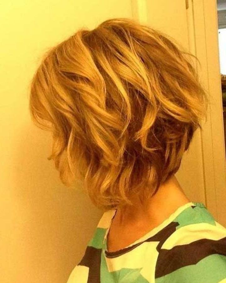 15 Inspirations Wavy Inverted Bob Hairstyles