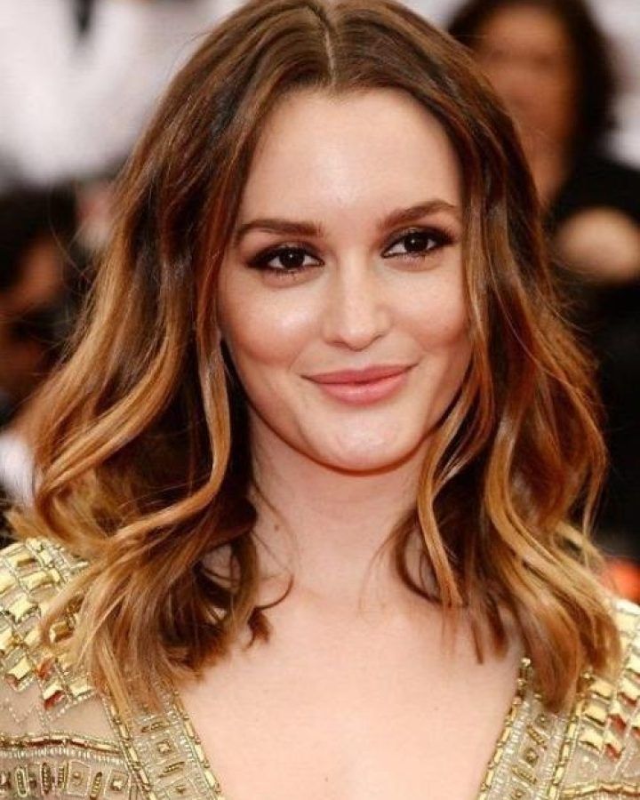 15 Best Long Hairstyles for Big Foreheads