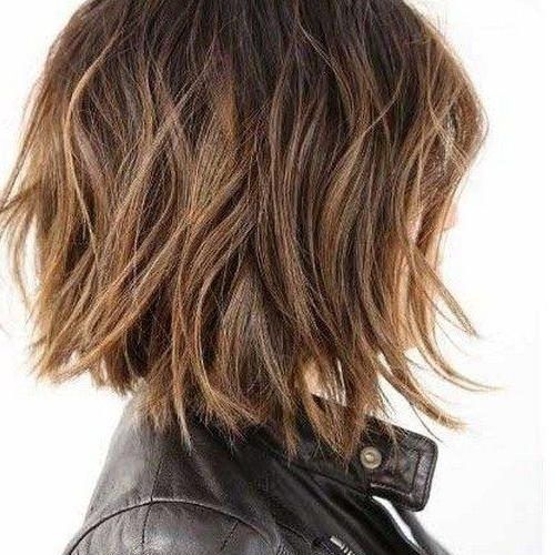 Wavy Inverted Bob Hairstyles (Photo 4 of 15)