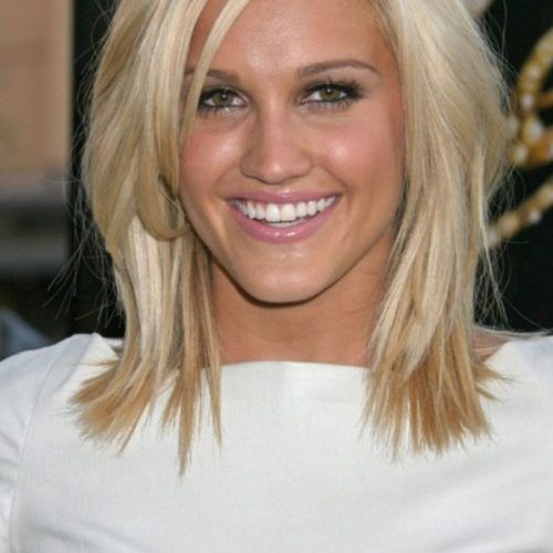 The Finest Haircuts For Fine Hair (Photo 17 of 20)