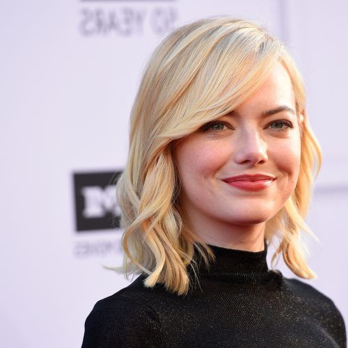 Middle-Parted Relaxed Bob Hairstyles With Side Sweeps (Photo 7 of 20)