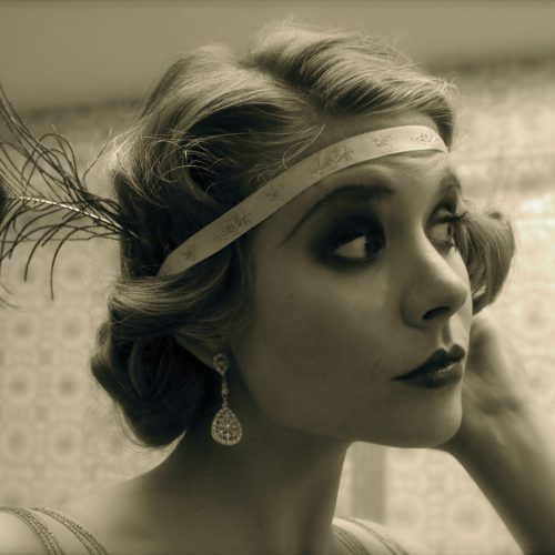 Medium Haircuts For Women In 20S (Photo 14 of 20)