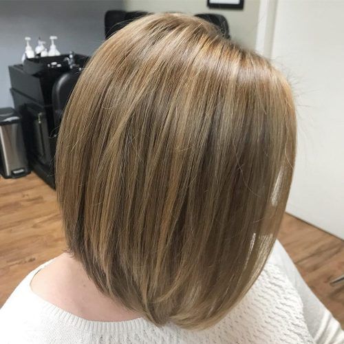 Cream-Colored Bob Blonde Hairstyles (Photo 13 of 20)