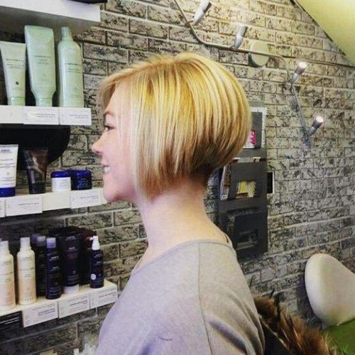 Cute Inverted Bob Hairstyles For Fine Hair (Photo 13 of 15)
