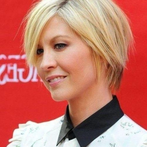 Choppy Short Hairstyles For Thick Hair (Photo 11 of 20)
