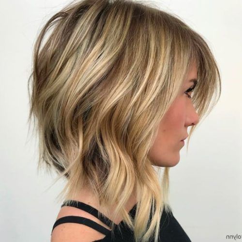 Shoulder Length Lob Haircuts With Layered Front (Photo 2 of 20)