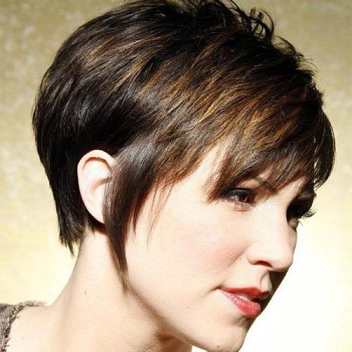 Short Hairstyles For Long Faces Over 40 (Photo 9 of 15)