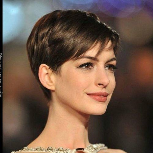 Anne Hathaway Short Haircuts (Photo 14 of 20)