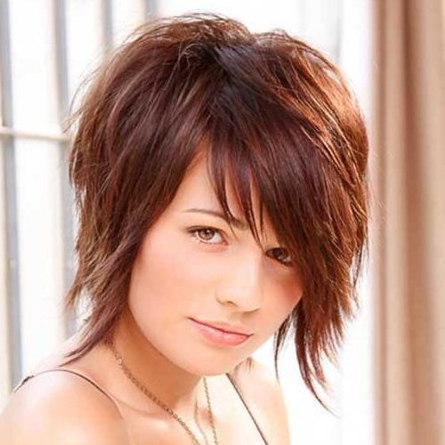 Short Hairstyles For Heavy Round Faces (Photo 16 of 20)