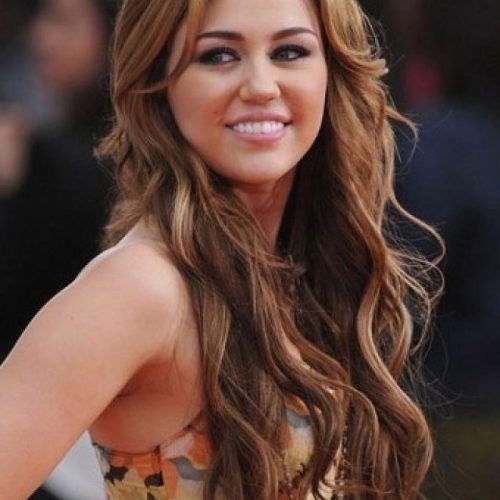 Miley Cyrus Long Hairstyles (Photo 3 of 15)