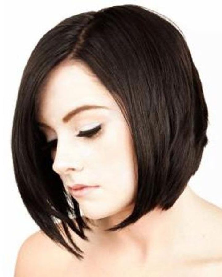 Short Hairstyles for an Oval Face