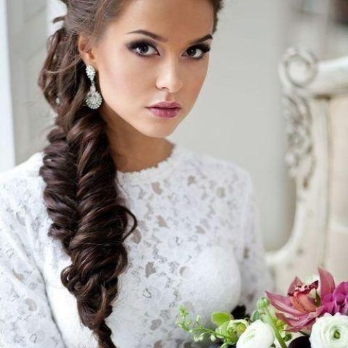 Long Hairstyles To The Side (Photo 15 of 15)