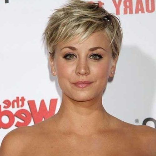 Celebrities Pixie Haircuts (Photo 6 of 20)
