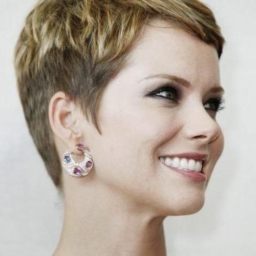 Short Haircuts Styles For Women Over 40 (Photo 18 of 20)