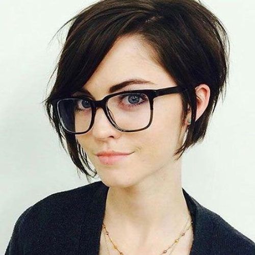 Short Hairstyles For Oval Face Thick Hair (Photo 9 of 20)