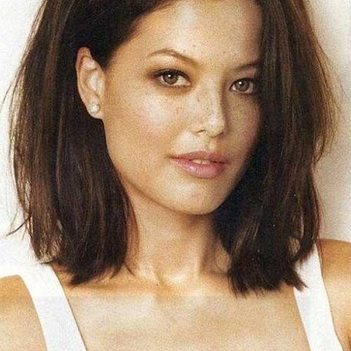 Short Haircuts For Thick Straight Hair (Photo 16 of 20)