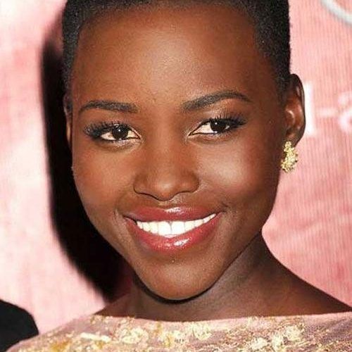 Natural Short Hairstyles For Round Faces (Photo 13 of 20)
