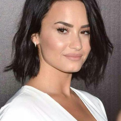 Demi Lovato Short Hairstyles (Photo 11 of 20)