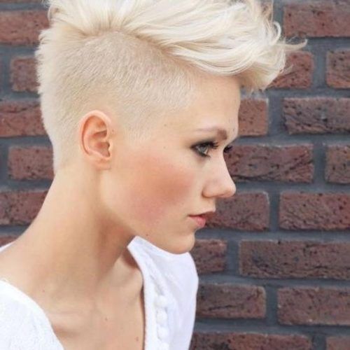 Short Hairstyles With Both Sides Shaved (Photo 4 of 20)