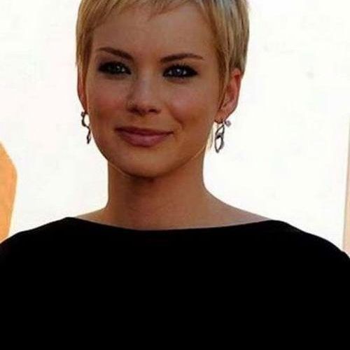 Cropped Short Hairstyles (Photo 19 of 20)