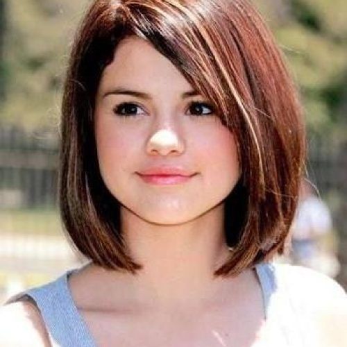 Short Hairstyles For Big Cheeks (Photo 2 of 20)