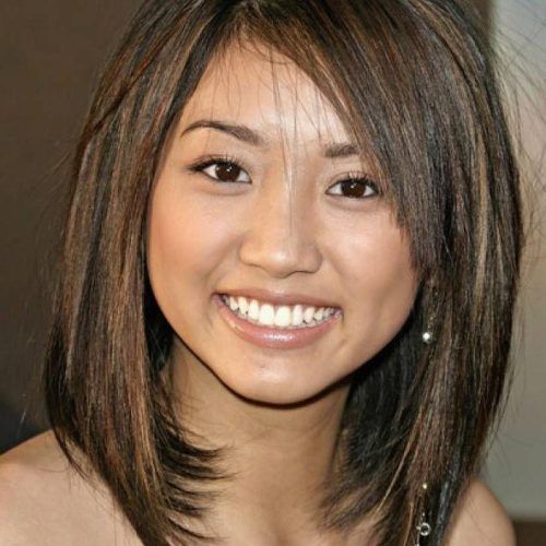Short Haircuts For Fat Oval Faces (Photo 18 of 20)