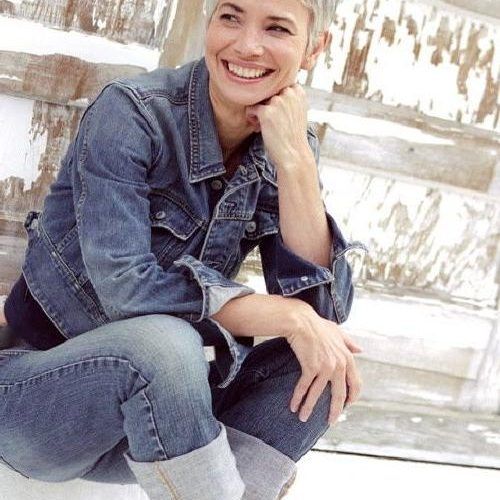 Short Hairstyles For Grey Haired Woman (Photo 7 of 20)