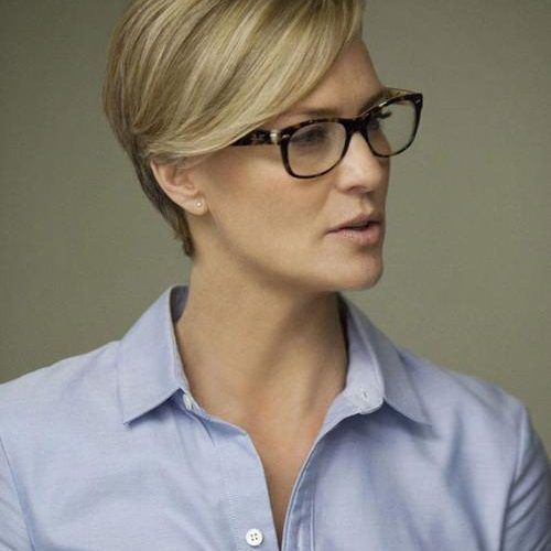 Short Haircuts For Women With Glasses (Photo 5 of 20)