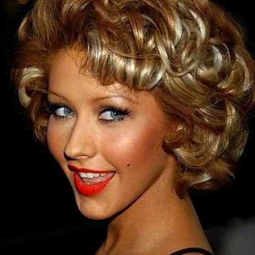 Short Hairstyles For Christmas Party (Photo 14 of 15)