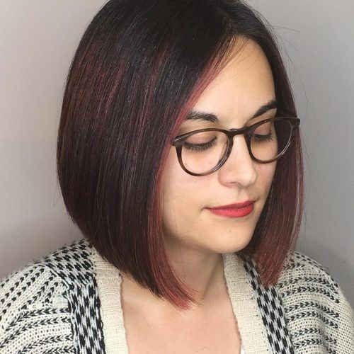 Medium Hairstyles For Round Faces And Glasses (Photo 7 of 20)