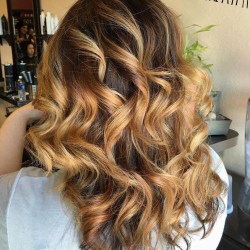 Dark Roots Blonde Hairstyles With Honey Highlights (Photo 13 of 20)