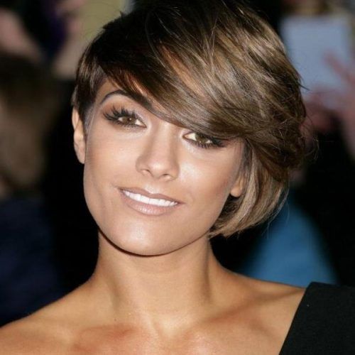 Cute Short Haircuts For Heart Shaped Faces (Photo 4 of 20)
