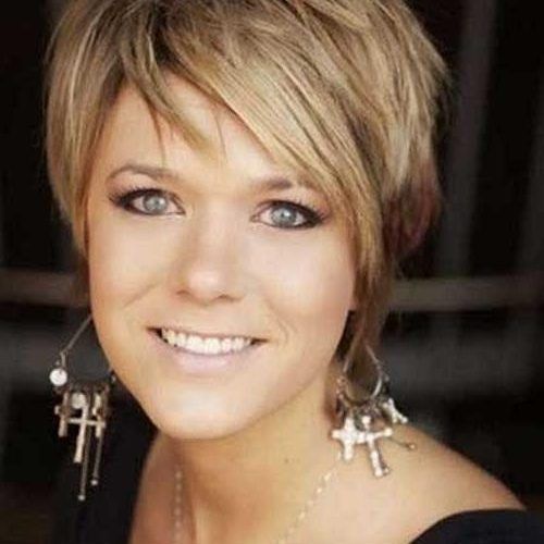 Short Haircuts For Women Over 40 (Photo 1 of 20)