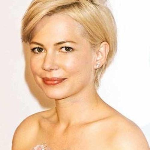 Short Hairstyles For A Round Face (Photo 13 of 20)