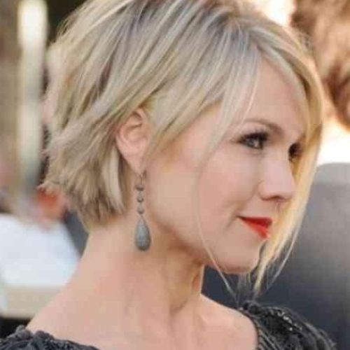 Simple Short Haircuts For Round Faces (Photo 17 of 20)