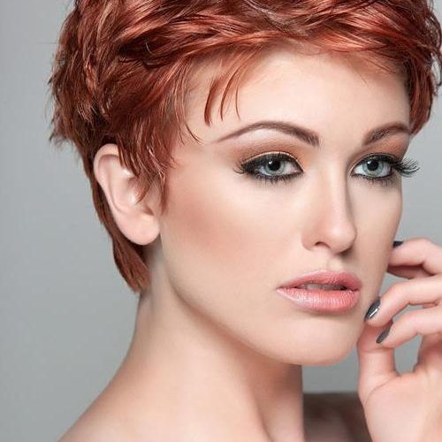 Short Hairstyle For Women With Oval Face (Photo 11 of 15)