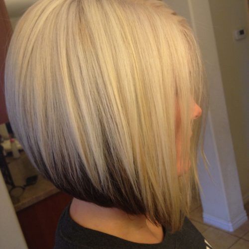 Brown And Blonde Graduated Bob Hairstyles (Photo 2 of 20)