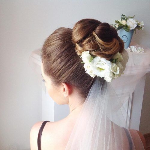 Wedding Hairstyles With Veil Underneath (Photo 9 of 15)