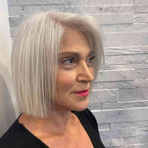 Blunt Lob Haircuts With Straight Bangs (Photo 17 of 20)