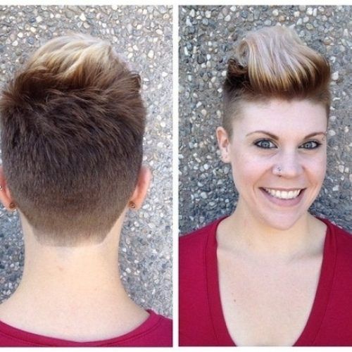 Two-Tone Pixie Haircuts (Photo 9 of 15)