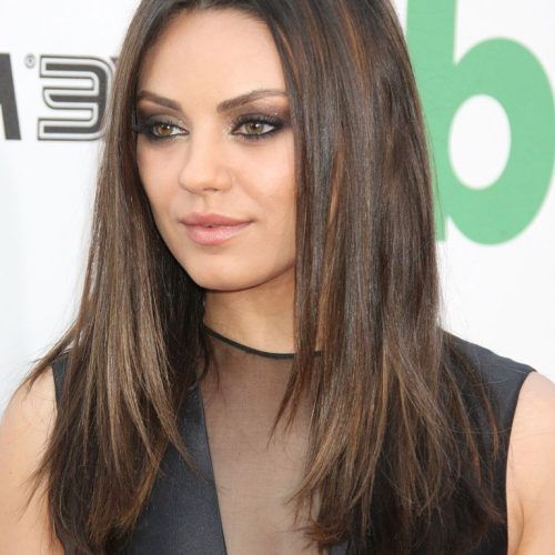 Best Medium Haircuts For Round Face (Photo 8 of 20)