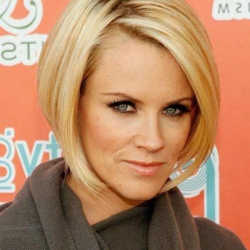Short Haircuts Without Bangs (Photo 5 of 20)