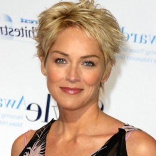 Short Hairstyles For Over 40 Year Old Woman (Photo 7 of 15)