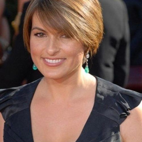 Short Hairstyles Fine Hair Over 40 (Photo 14 of 15)