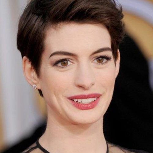 Anne Hathaway Short Hairstyles (Photo 13 of 20)